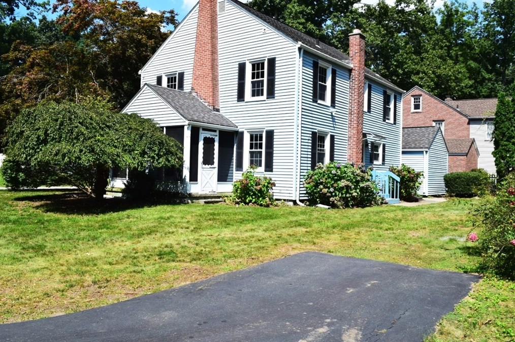 55 Riverview Ave, Springfield, MA 01106