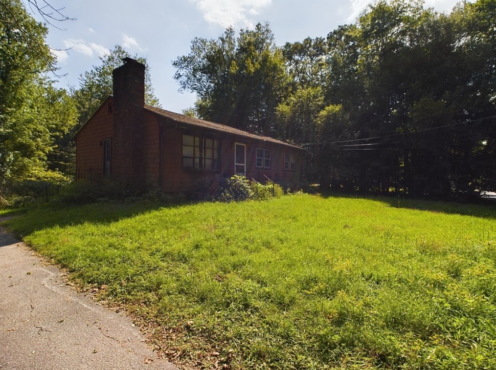 359 Tremont St, Rehoboth, MA 02769