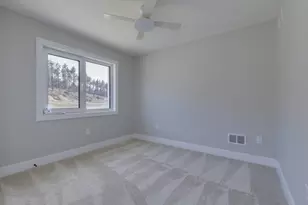 21 Windsor Ln, Hudson, NH 03051 - Photo 24