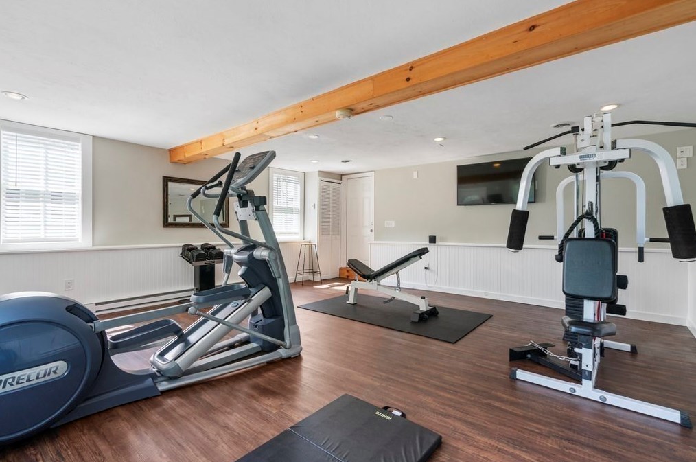 297 Sandwich St, Plymouth MA  02360-6503 exterior