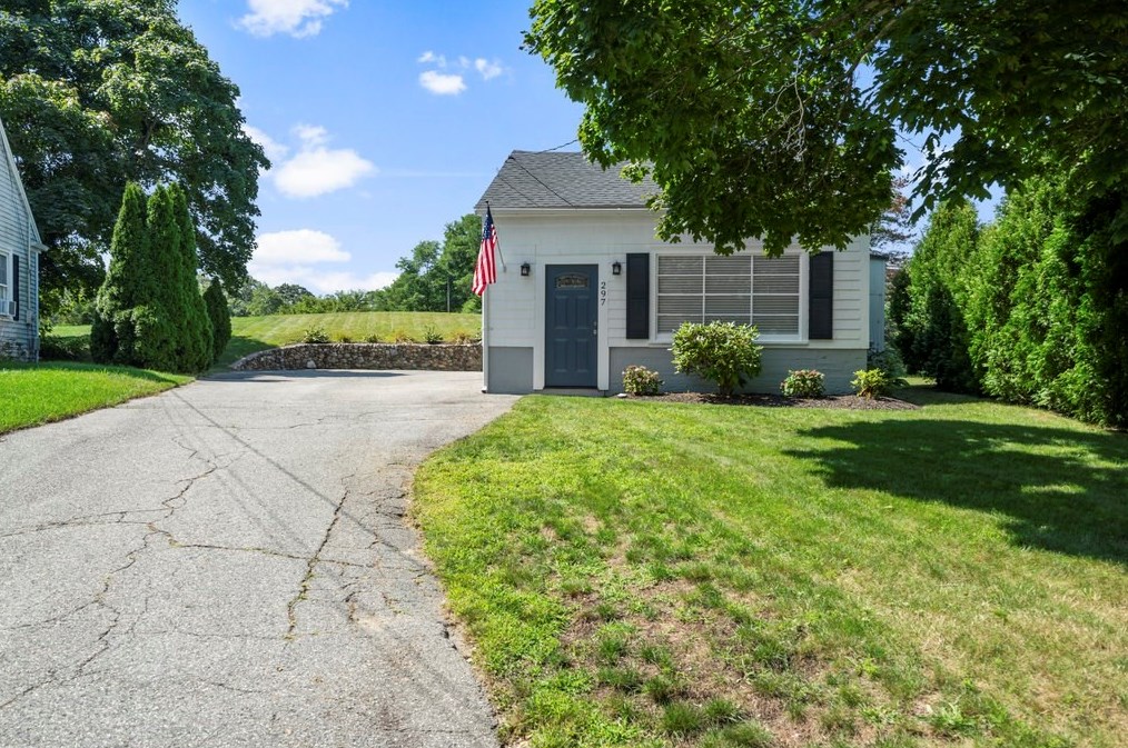 297 Sandwich St, Plymouth MA  02360-6503 exterior