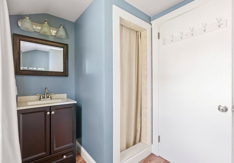 297 Sandwich St, Plymouth MA  02360-6503 exterior