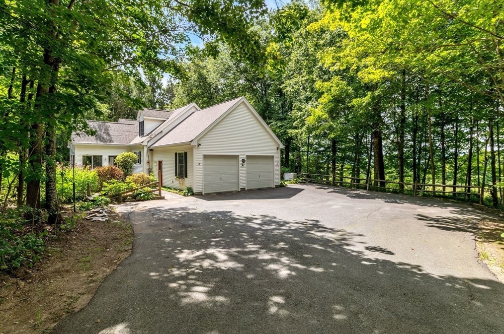 17 Church Rd, Montgomery, MA 01050