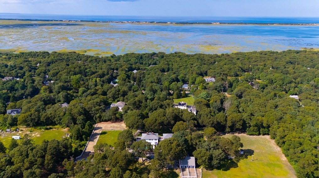 2051 Main St, Barnstable, MA 02668 exterior