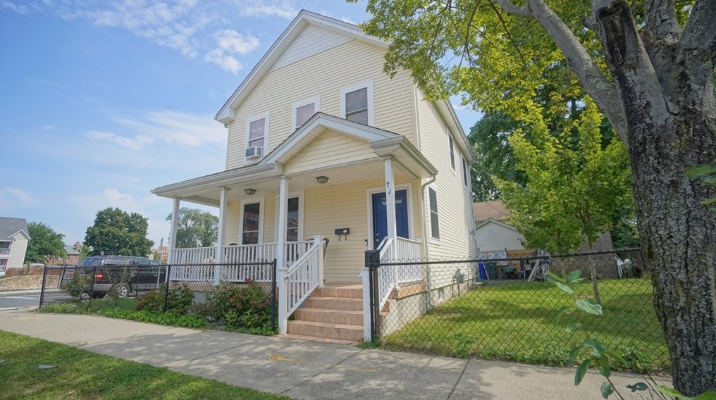 71 Eastern Ave, Springfield, MA 01109