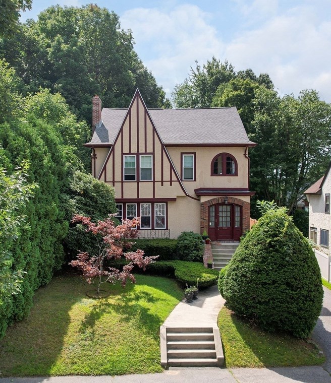 930 Pleasant St, Worcester, MA 01602