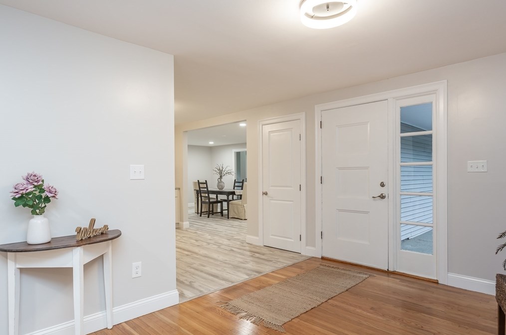 128 Slocum Rd, Dartmouth MA  02747-3900 exterior