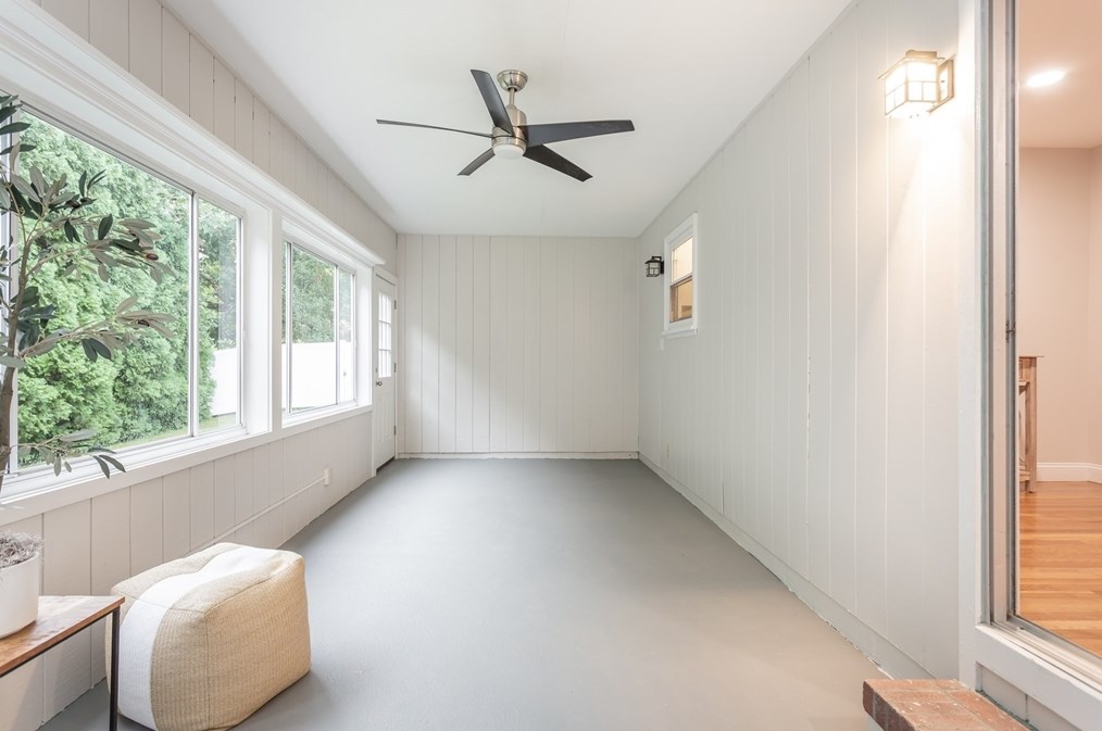 128 Slocum Rd, Dartmouth MA  02747-3900 exterior