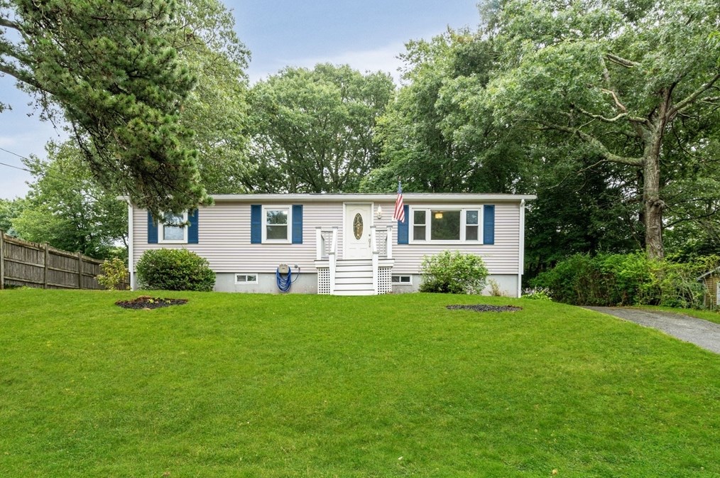 19 Sabbatt Rd, Bourne, MA 02559