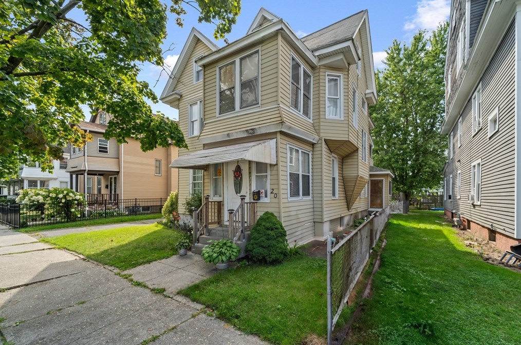 20 Revere St, Springfield, MA 01108