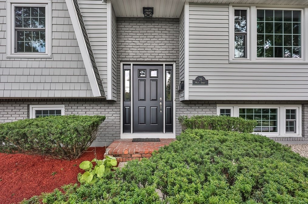 39 West St, Attleboro, MA 02703