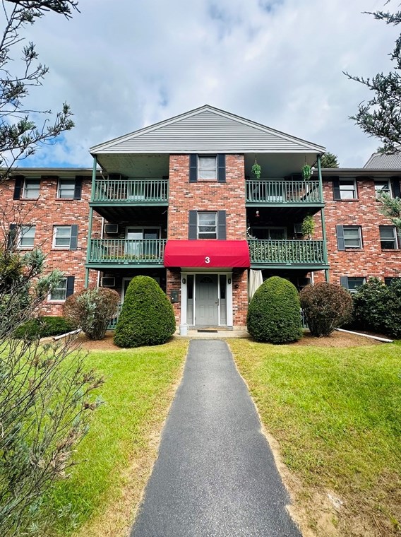 75 Huntoon Memorial Hwy #3-3, Leicester, MA 01524