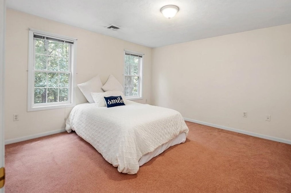 416 Pond St, Weymouth MA 02190-1248 exterior