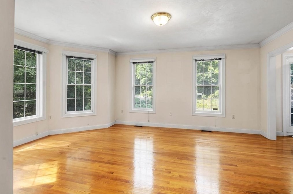 416 Pond St, Weymouth MA 02190-1248 exterior