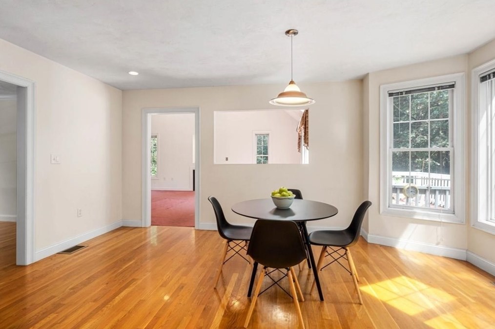 416 Pond St, Weymouth MA 02190-1248 exterior