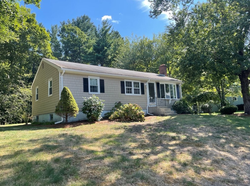 101 Cranberry Rd, Whitman, MA 02382