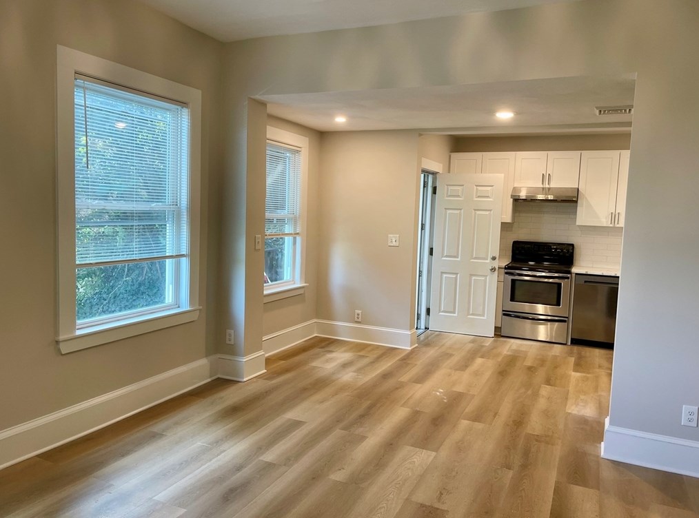 100 Fellsway E #1b, Malden, MA 02148