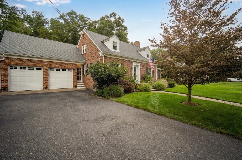 260 Williams St, Springfield, MA 01106