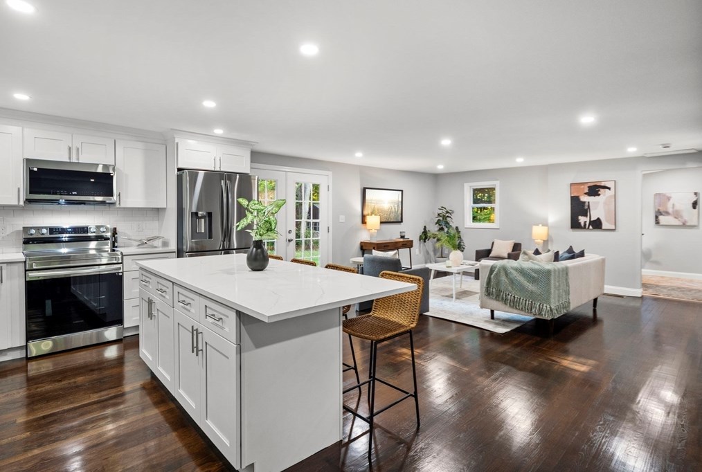 21 Webster St, Andover, MA 01810