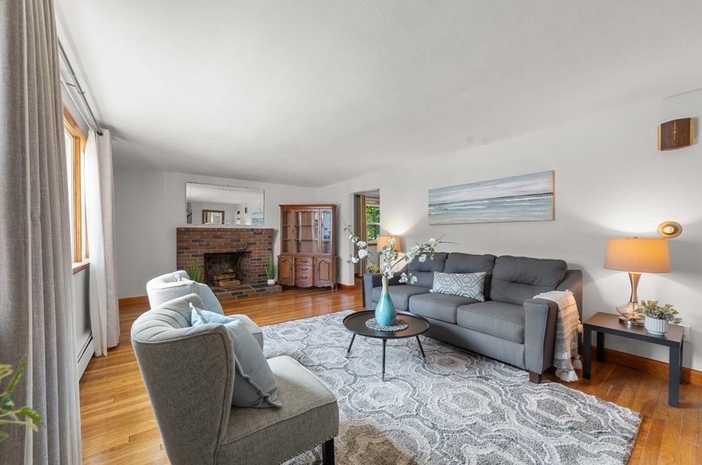 5 Maple St, Saugus, MA 01906