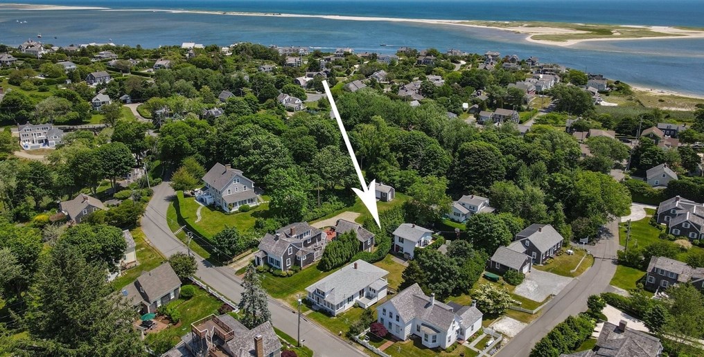 67 School St, Chatham, MA 02633