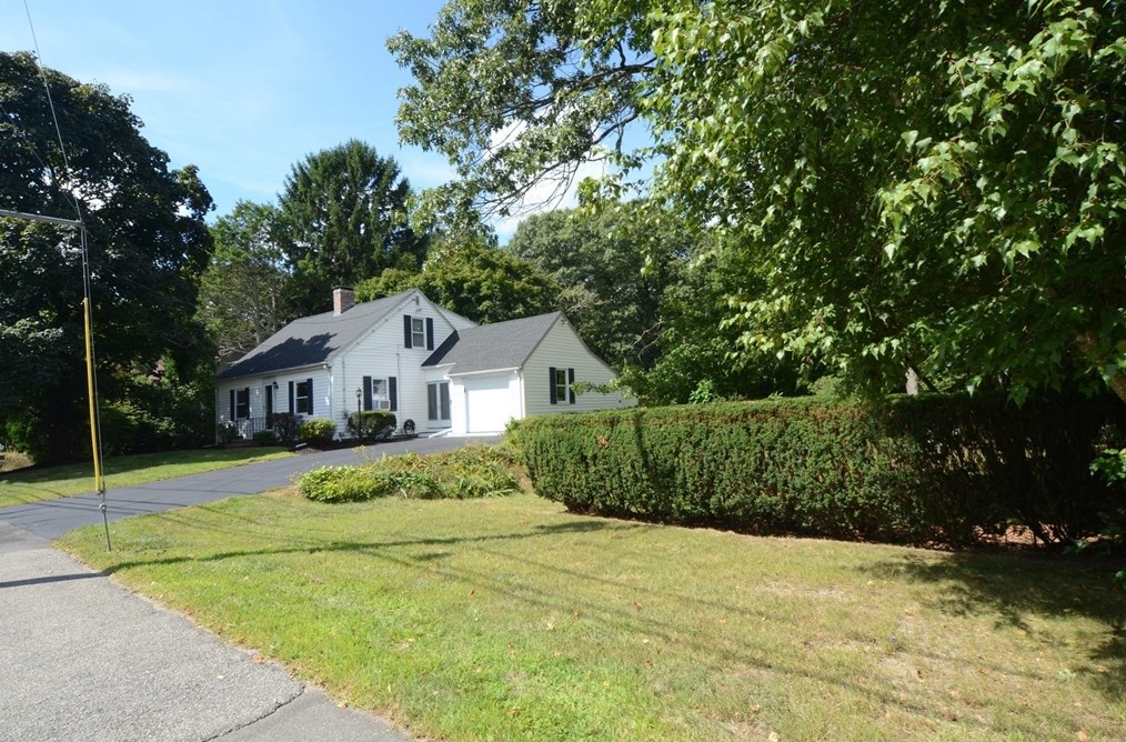 105 Thicket, Weymouth, MA 02190
