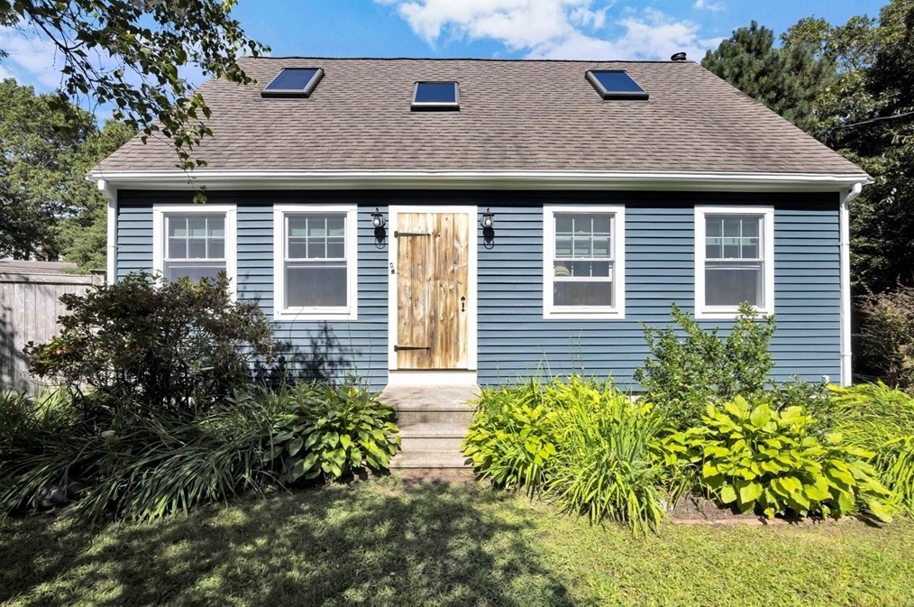 229 Ship Pond Rd, Plymouth, MA 02360