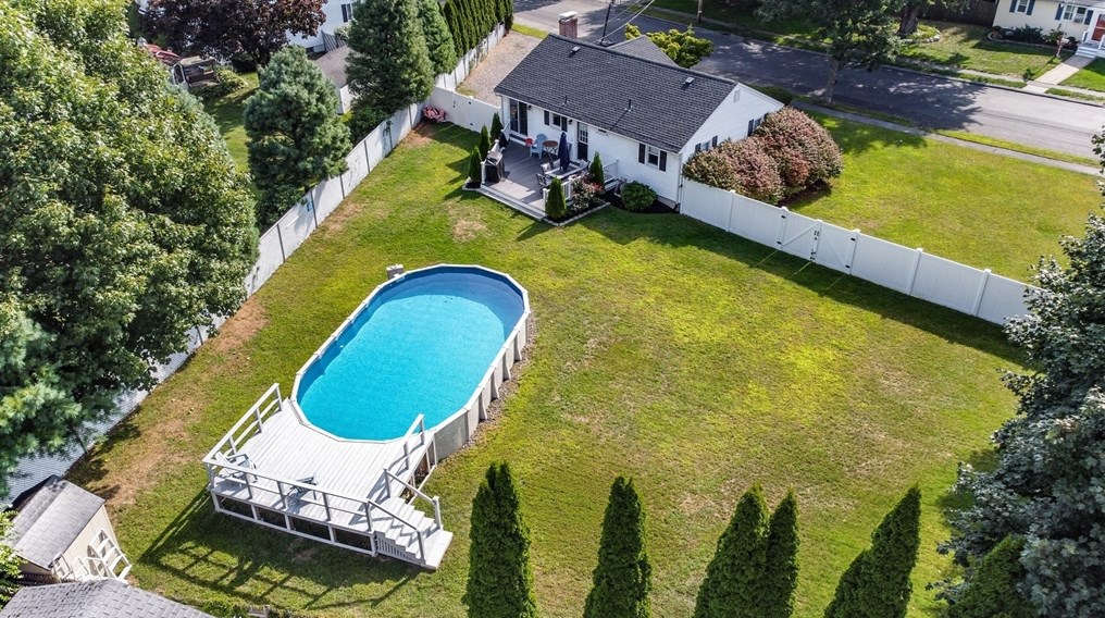 19 Samoset Rd, Peabody, MA 01960-3525