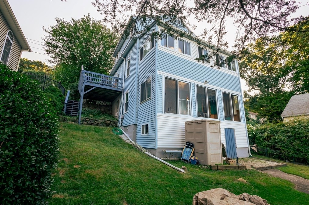 473 Lk Ave, Worcester MA 01604-1367 exterior