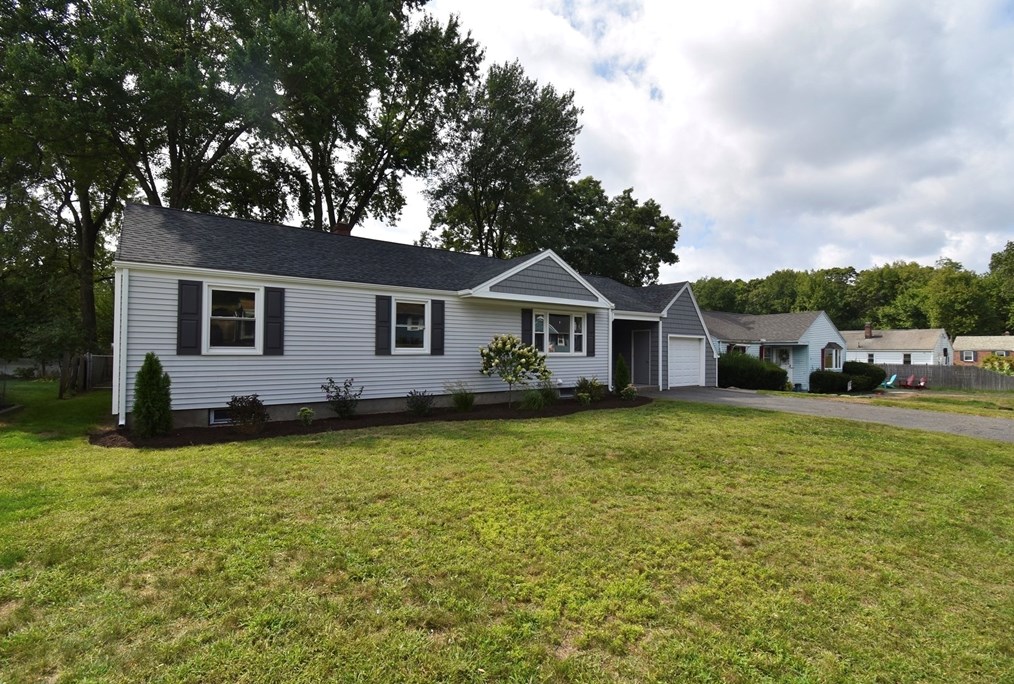 29 Kay St, Springfield, MA 01109