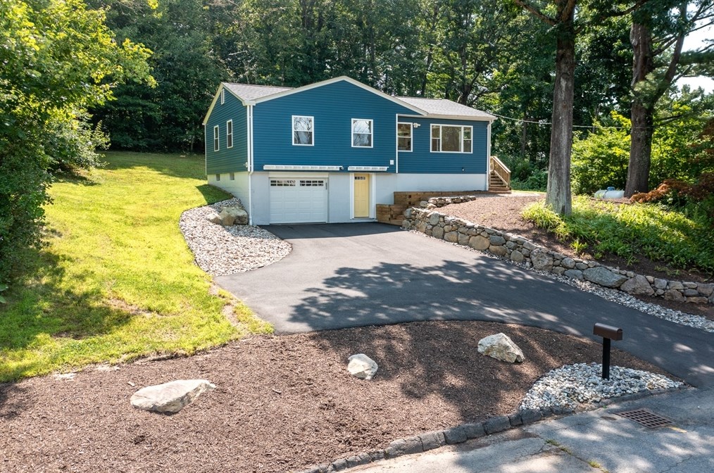 11 Overlook Dr, Northampton, MA 01062 exterior