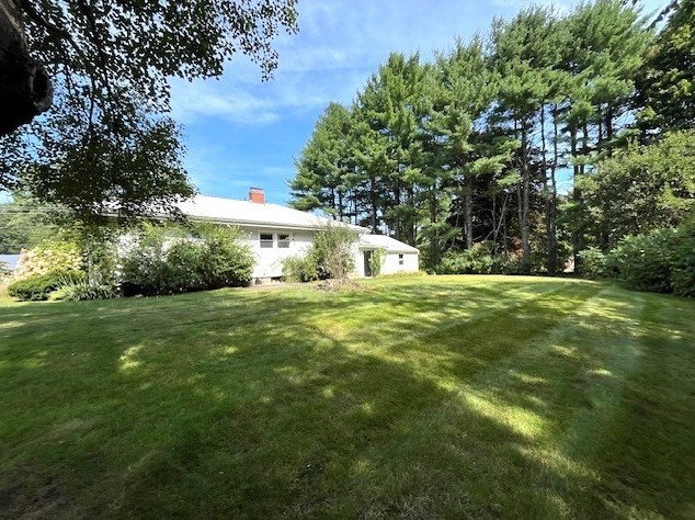 21 Chamberlain Rd, Chelmsford, MA 01824
