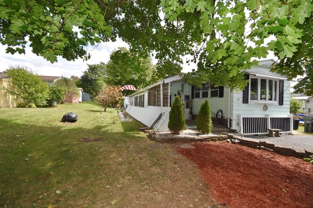 24 Lamplighter Ln #24, Springfield, MA 01119