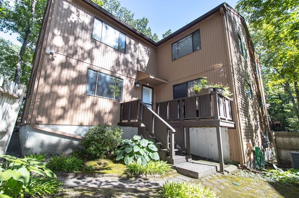 55 Mountain Gate Rd, Ashland, MA 01721-2339