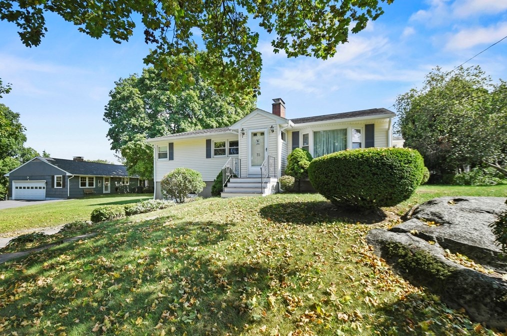 35 Tupelo Rd, Worcester, MA 01606