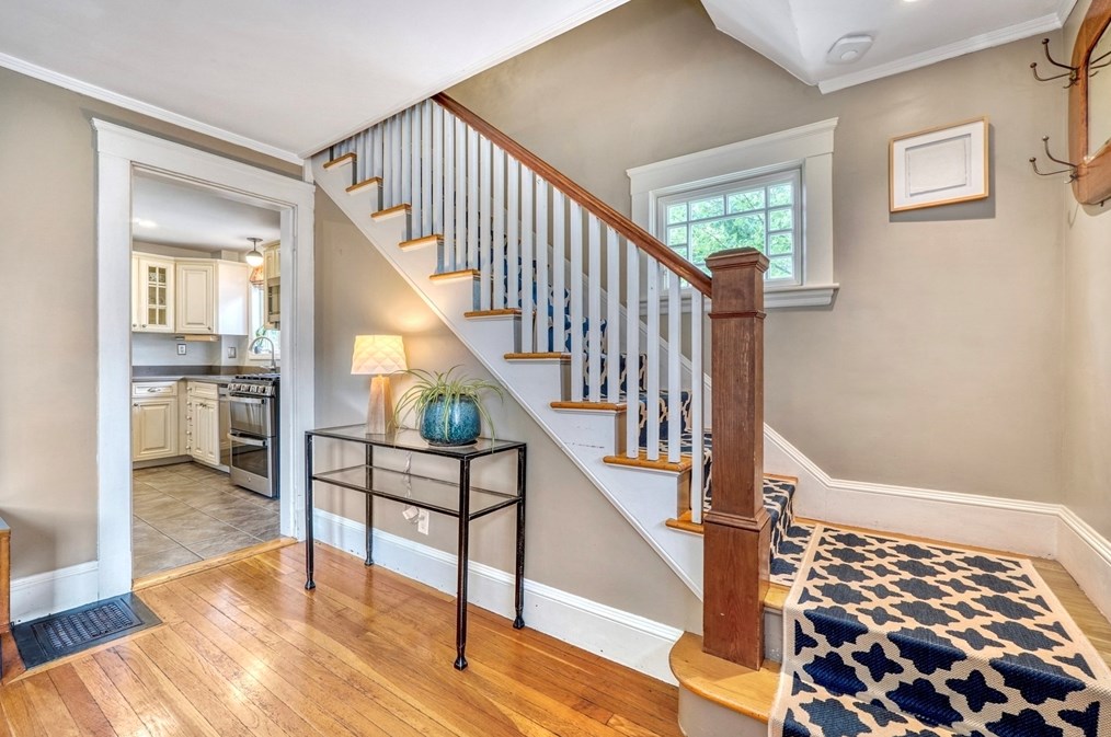 86 Pine St, Woburn, MA 01801