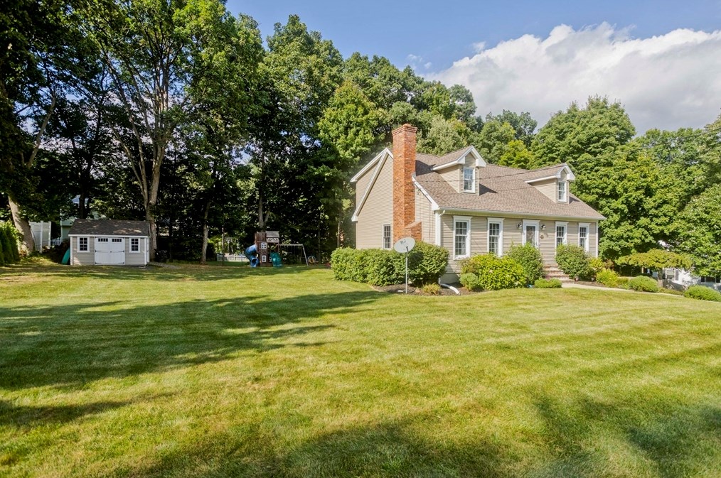 73 Amherst St, West Springfield, MA 01089