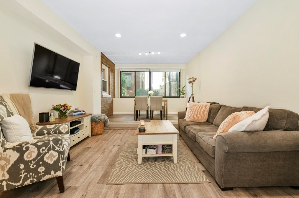 18 Juniper St #47, Brookline, MA 02445