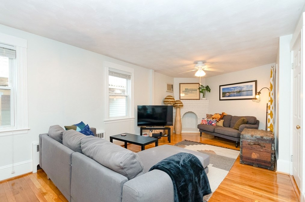 85 Beach Rd, Winthrop, MA 02152