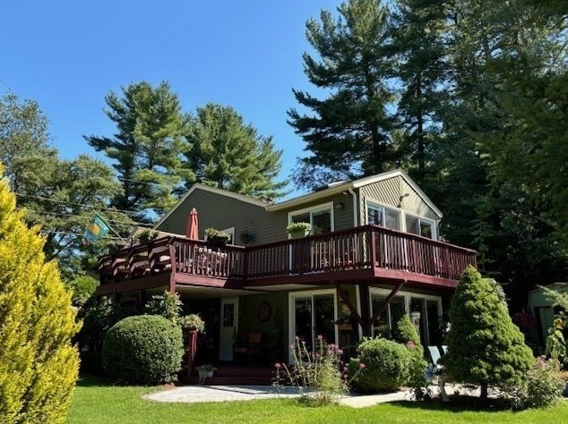 337 Lakeshore Dr, Bellingham, MA 02019