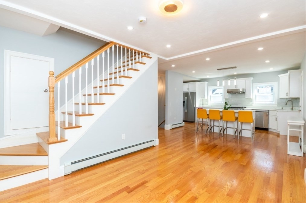 19 King St #1, Boston, MA 02122