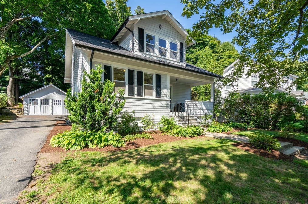 52 Harding St, Newton, MA 02465