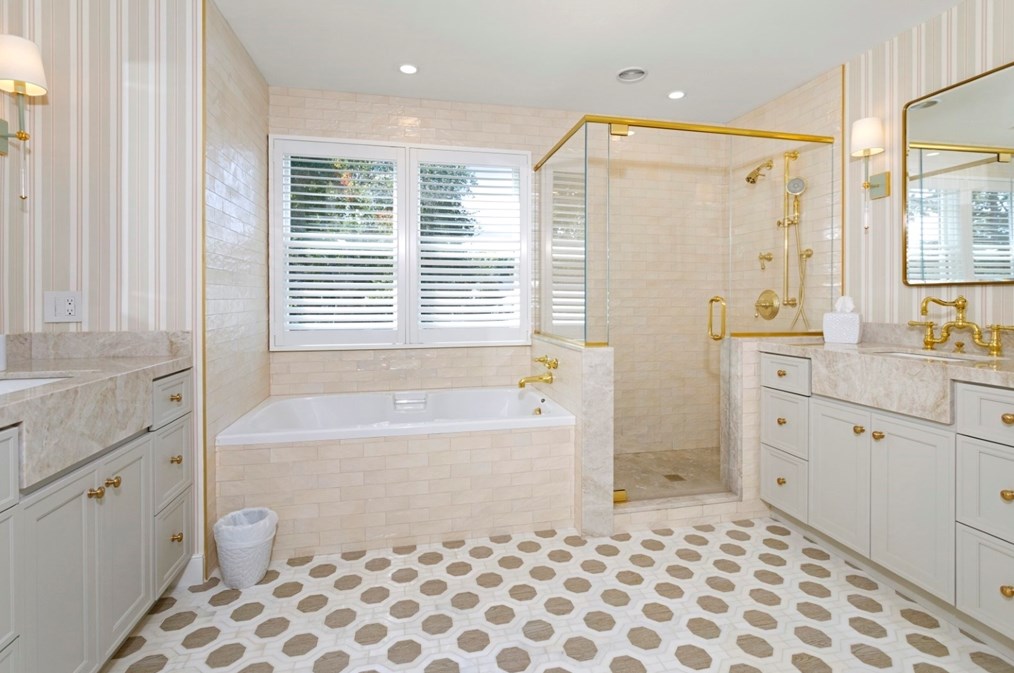 116 Locksley Rd, Lynnfield MA 01940-1414 exterior