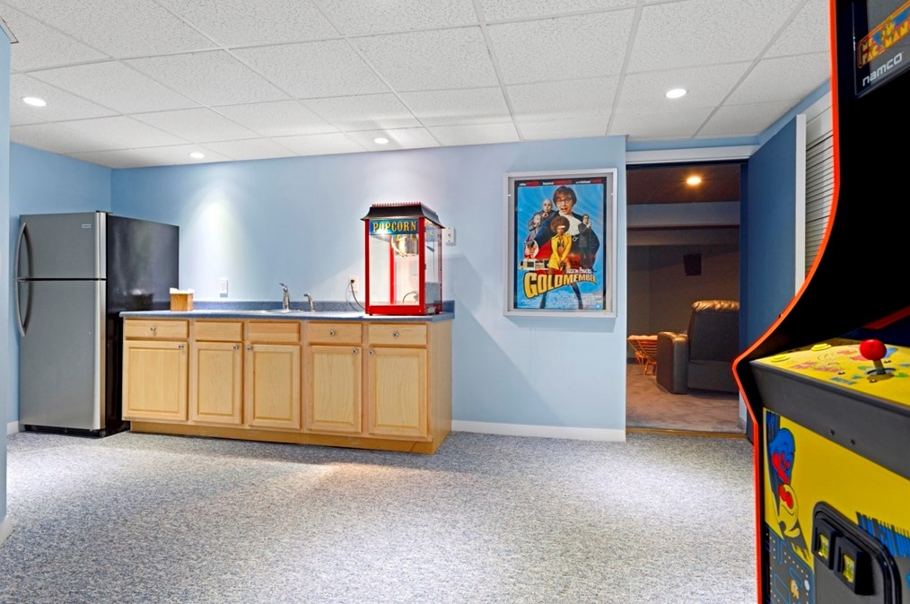 116 Locksley Rd, Lynnfield MA 01940-1414 exterior