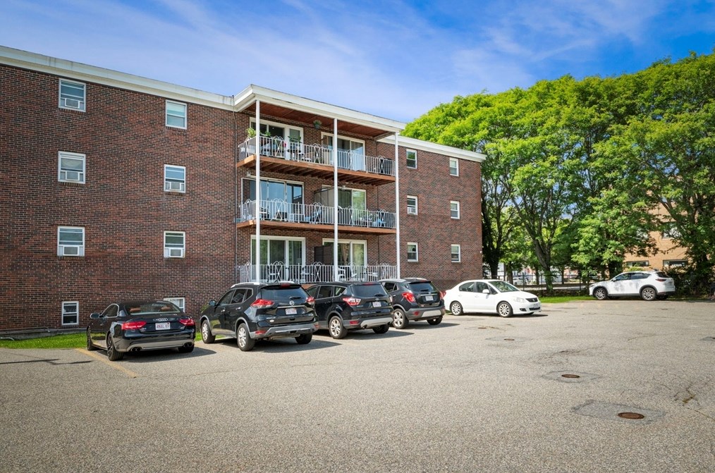 15 Main St #1, North Reading, MA 01864