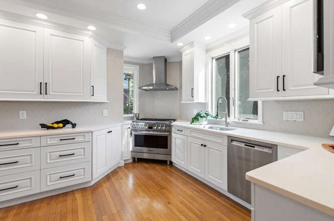 87 Forest St, Medford, MA 02155-3128