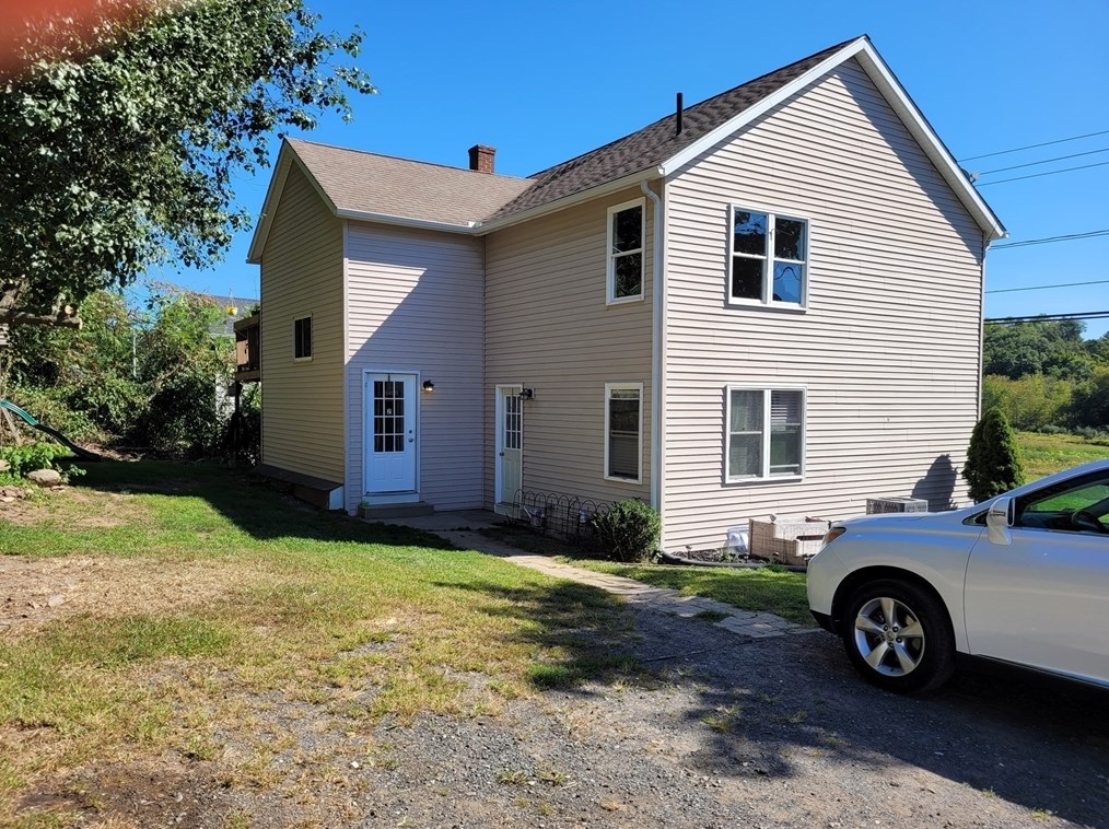 532 E Mountain Rd, Montgomery, MA 01085