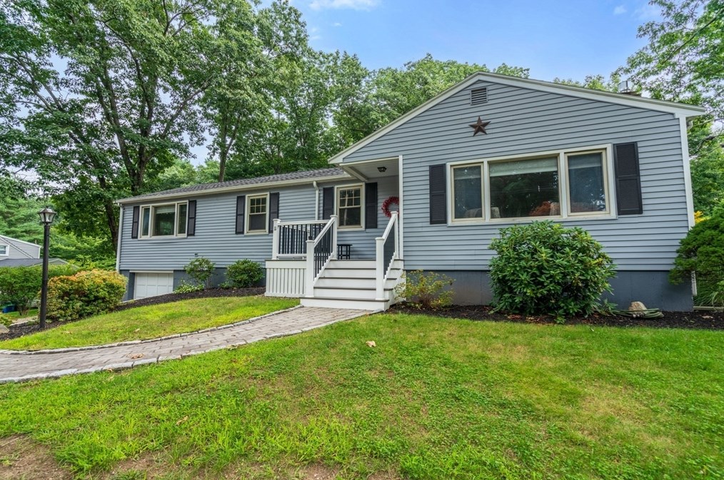 11 Southwick Rd, North Reading, MA 01864