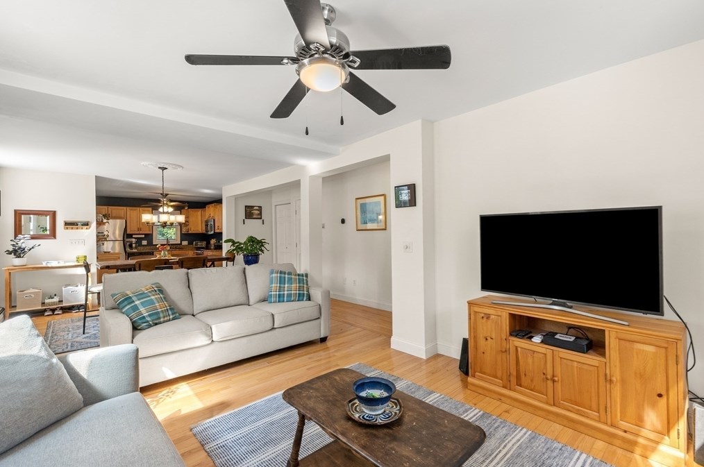 354 Cabot St #4, Beverly, MA 01915