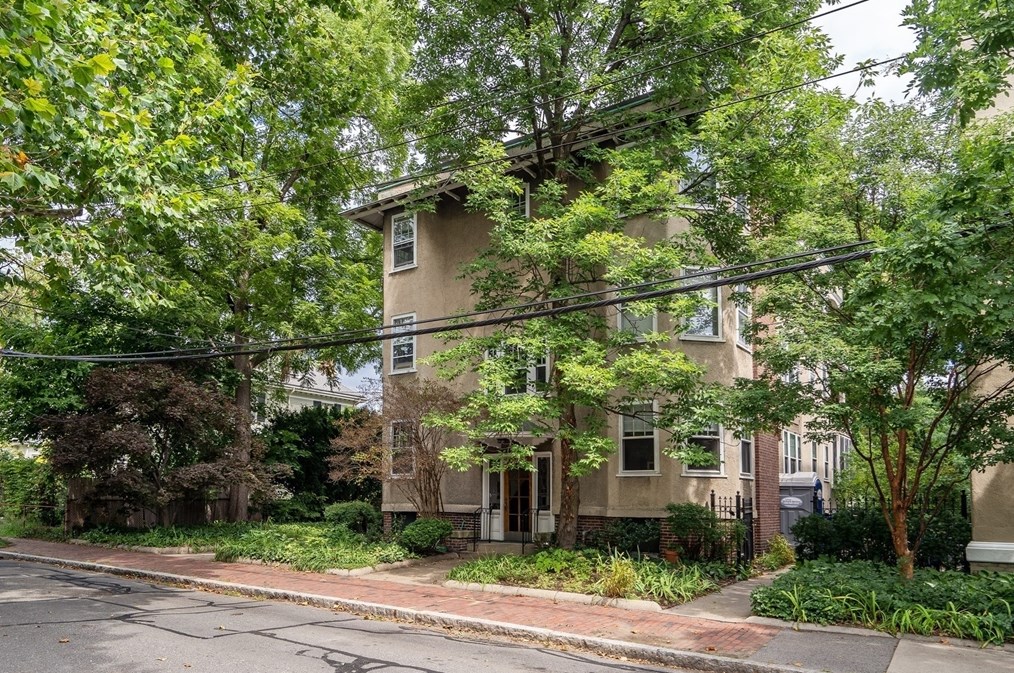 8 Avon St #1, Cambridge, MA 02138